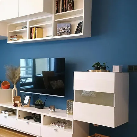 Modern Comfort Near Airport, The Mall, Techpark By Keybox Apartment