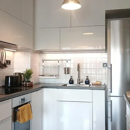 Modern Comfort Near Airport, The Mall, Techpark By Keybox Apartment *
